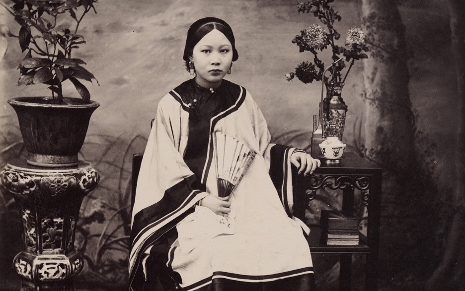 Some of the Earliest Known Photographs of China Now on Display at Tsinghua