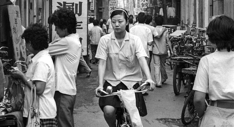 Explore 1980s Beijing Through the Gentle Lens of British Photographer Adrian Bradshaw Explore 1980s Beijing Through the Gentle Lens of British Photographer Adrian Bradshaw