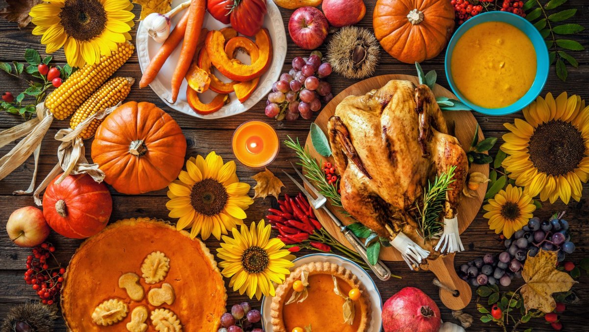 Your Ultimate Last Minute Guide to DIY Thanksgiving at Home