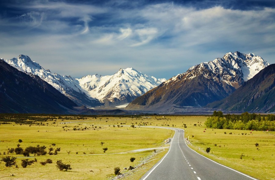 China Expanding or Building 90 Airports, China Eastern to Fly to New Zealand