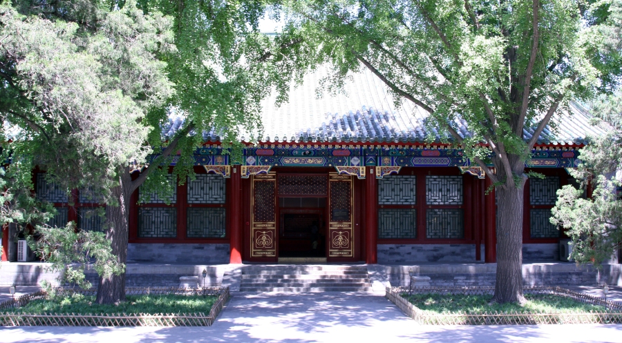 Huguosi and baitasi: Xiaochi and Stories in Xicheng