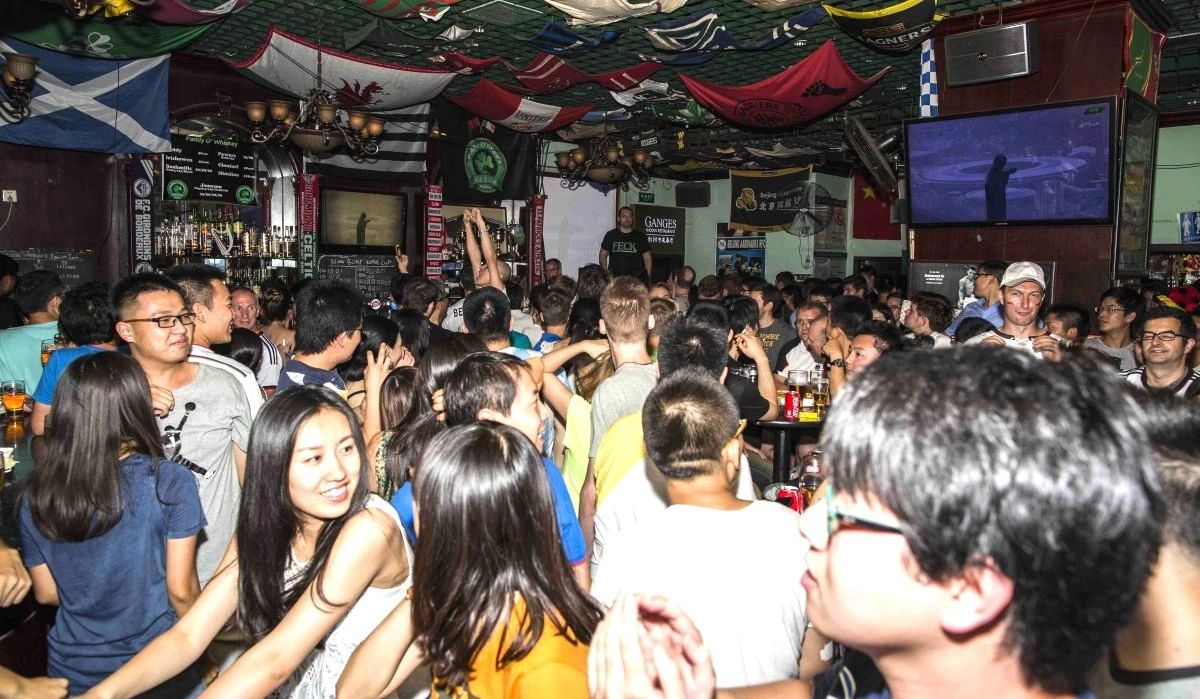 Date Night China: 10 People You Meet at a Party in Beijing