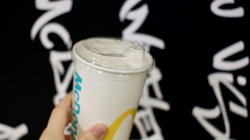 R1 Fast Food Watch: McDonalds Dumps Plastic Straws