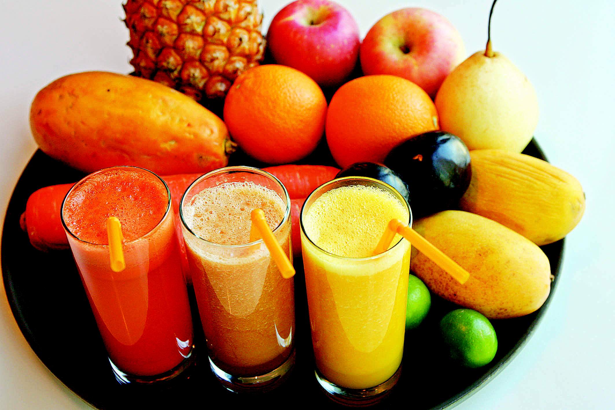 Juices or Smoothies: Which is healthier?