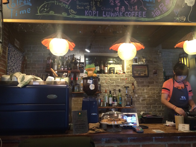L’infusion: A Hutong Café Bar with a Cozy Interior, Long Menu, and Cats