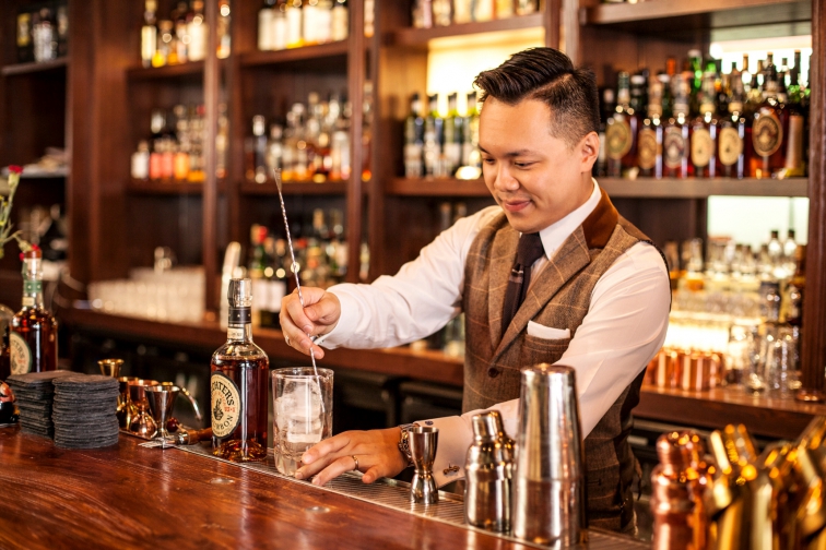 R Award Winning &quot;Honey Man&quot; Hong Kong Bartender John Ng to Guest at The Black Moth, March 30