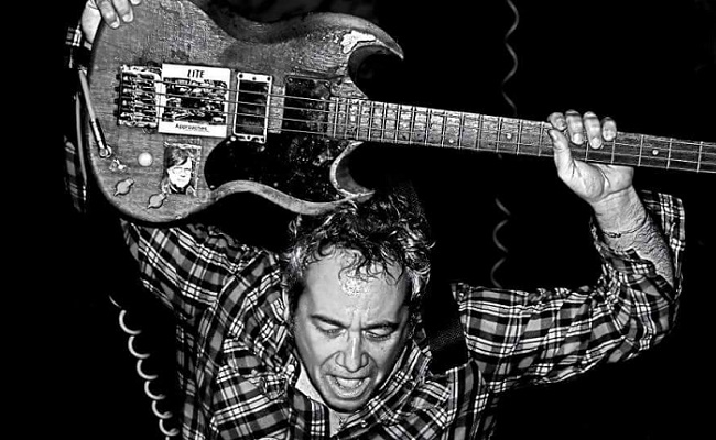 R “&#039;We Jam Econo’ Is a Philosophy&quot; Q&amp;A with Minutemen and Firehose Bassist Mike Watt Ahead of March 18 DDC Gig 