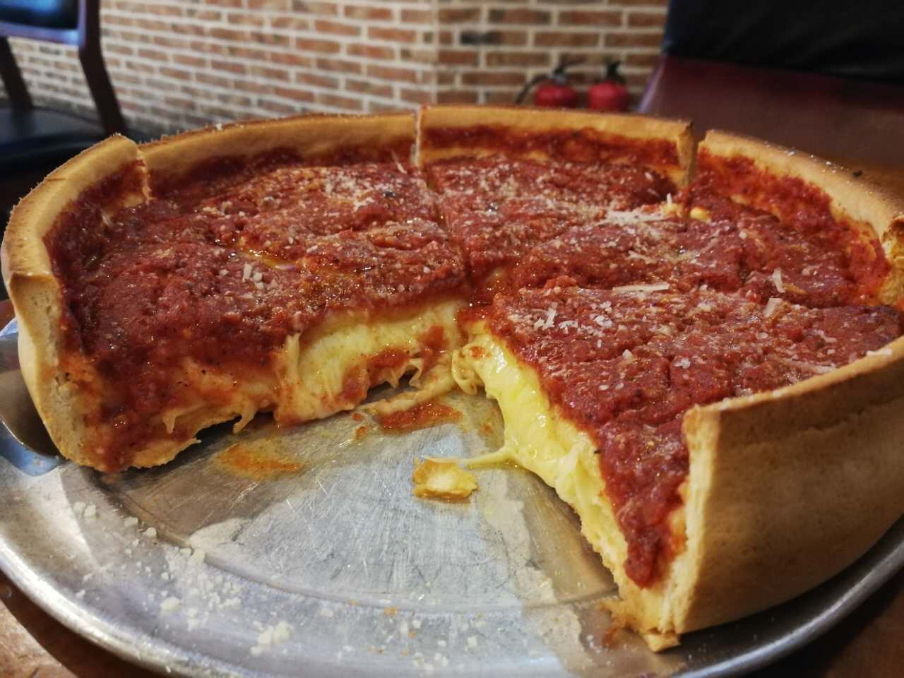 The Deep Dish: Stuffing Your Face Chicago Style at Yummy Box
