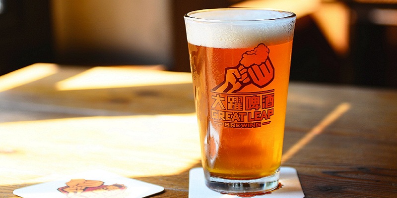 What’s Up in Beer: Farewell Party, New Brews and Beer Deal