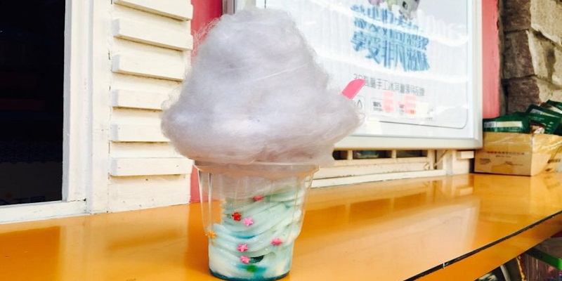 Street Eats: Yummy vs. Yucky Cloudy Cotton Candy Ice-Creams