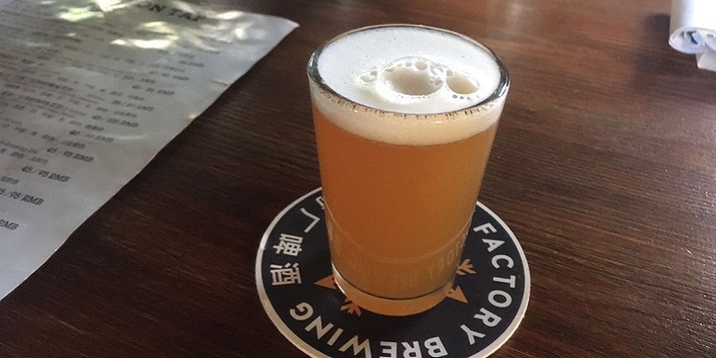 R What’s Up in Beer: Arrow Factory’s Kölsch, Jing-A’s 8x8 Brewing Project, Slow Boat’s New Brews, Dirty Duck’s Party, High Town’s Brunch, and Harvest’s Bar