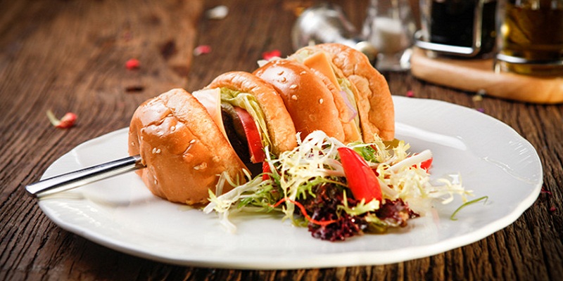 Burger Brief: Beef Burger WIth A Healthy Twist and Craft Brews at Drunk Bar