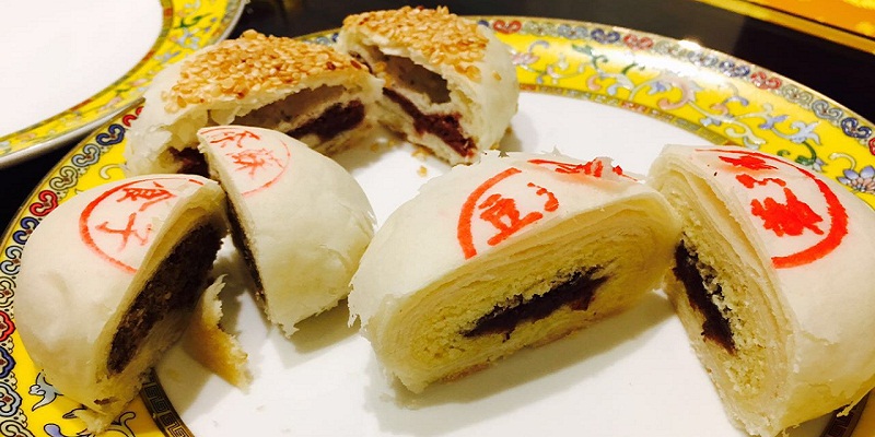 Fuhuazhai Chinese Pastry Shop Brings us to Qing Dynasty with Traditional Royal Manchu Taste 