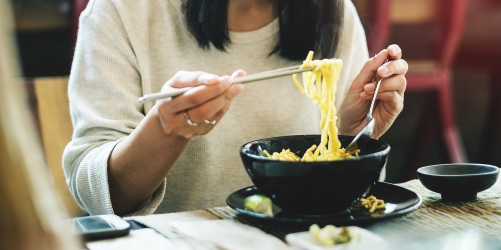 How to Use Chopsticks: Avoid Killing Everyone&#039;s Appetite With These 9 Useful Tips