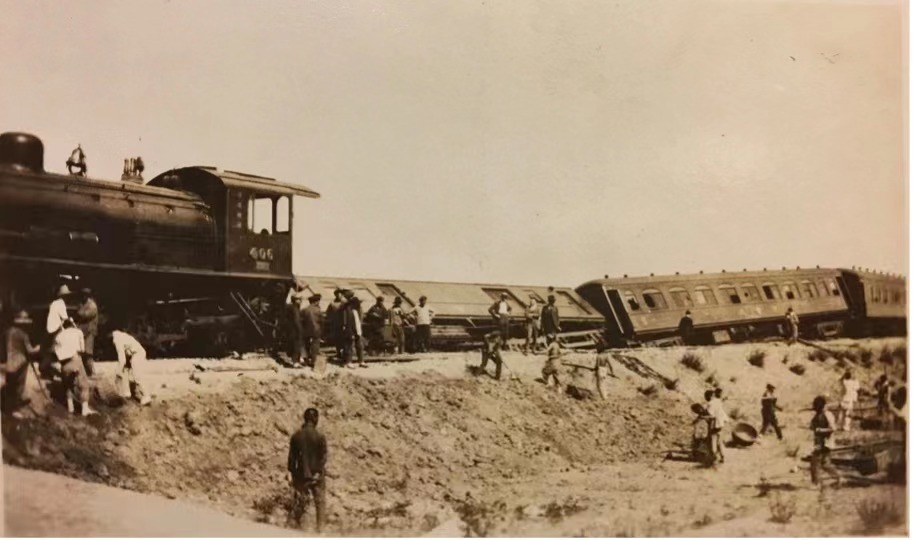 James Zimmerman Rides &#039;The Peking Express&#039; through Early 20th Century Chinese History