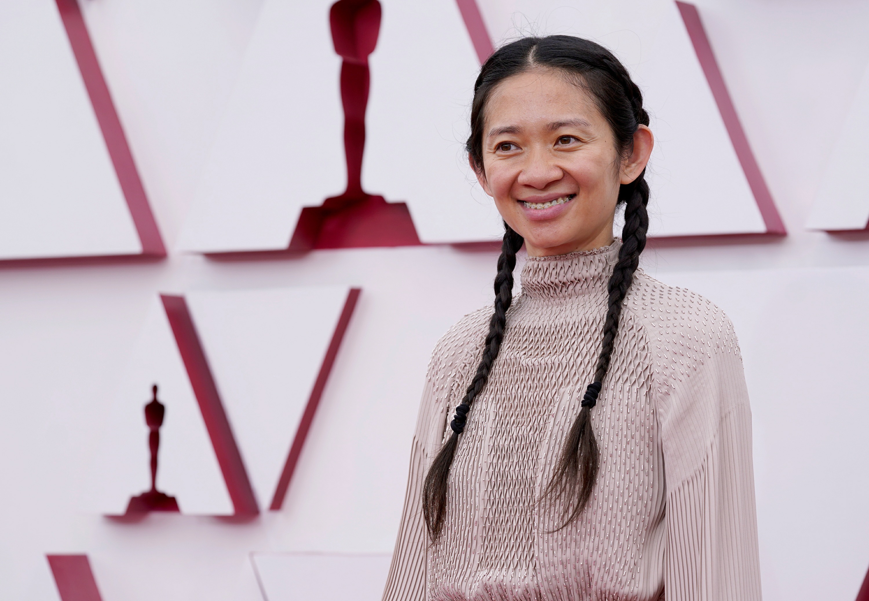 Chloé Zhao Wins the Oscar for Best Director for "Nomadland"