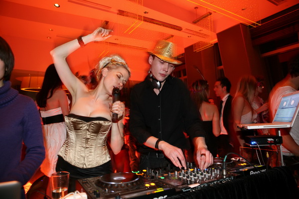 Beijing_Atmosphere_New_Years_Masquerade_Ball18