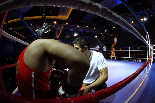 BrawlOnTheWall2012Beijing008