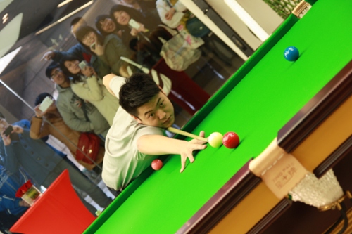 Ferrari_Showroom_Judd_Trump_Snooker_Beijing_09