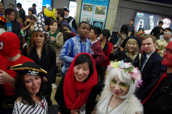 HalloweenLoopParty54