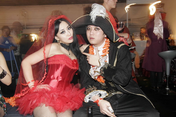 YEN_Fetish_Halloween_2010_706_Beijing_30