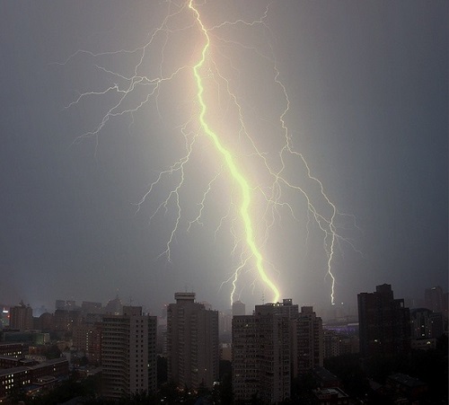 Lightning Strikes: Beijing Records 6,790 Strikes in Storm Early Tuesday ...